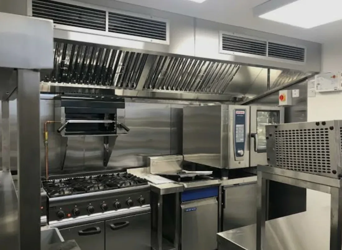 Commercial kitchen
